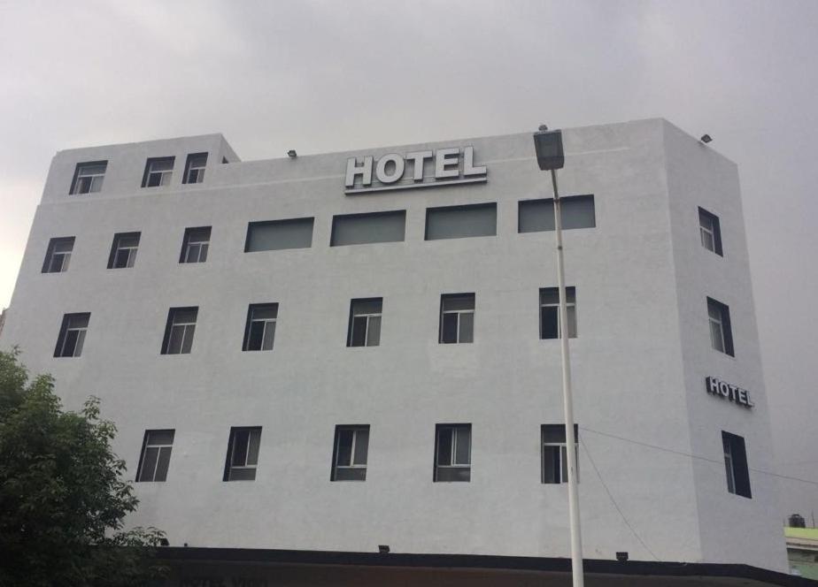 Hotel Vigo Гуадалахара Екстериор снимка