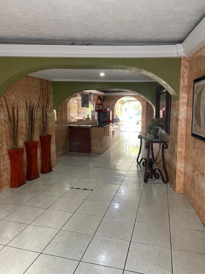 Hotel Vigo Гуадалахара Екстериор снимка