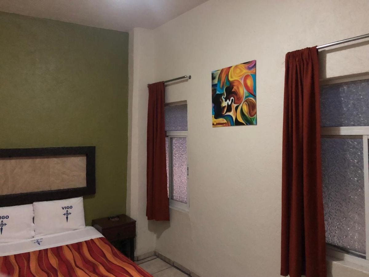Hotel Vigo Гуадалахара Екстериор снимка